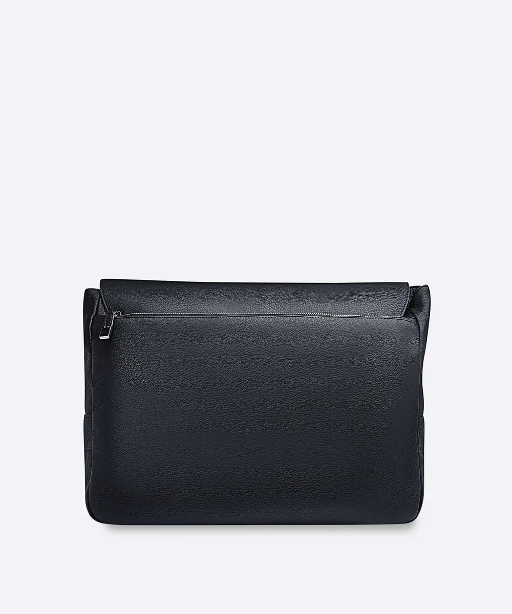 Pebble Leather Messenger Bag - Image 4